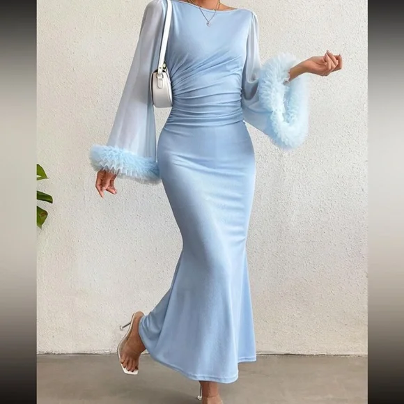 Elegant Blue Long Sleeve Dress - Picture 3 of 7